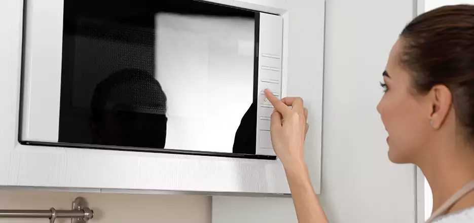 Microwave Keypad and Fan Repair in Estero