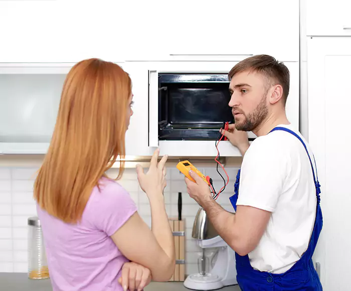 Skilled Microwave Service: Your Certified Microwave Purchase and Installation in Estero, FL