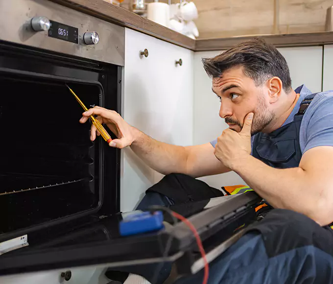 Why Estero Households Choose Estero Appliance Pro for Every Gas Oven Fix?